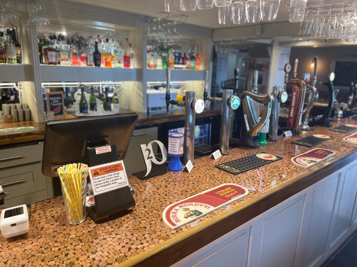 The Railway Inn Rise Esterno foto